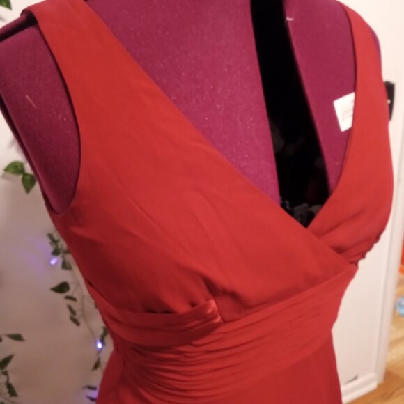 Donna Morgan Red Silk Cocktail Dress - Size 6 - Picture 2 of 3